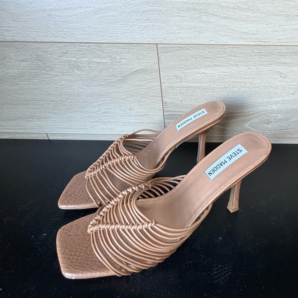 Steve Madden Tan Women's Heels